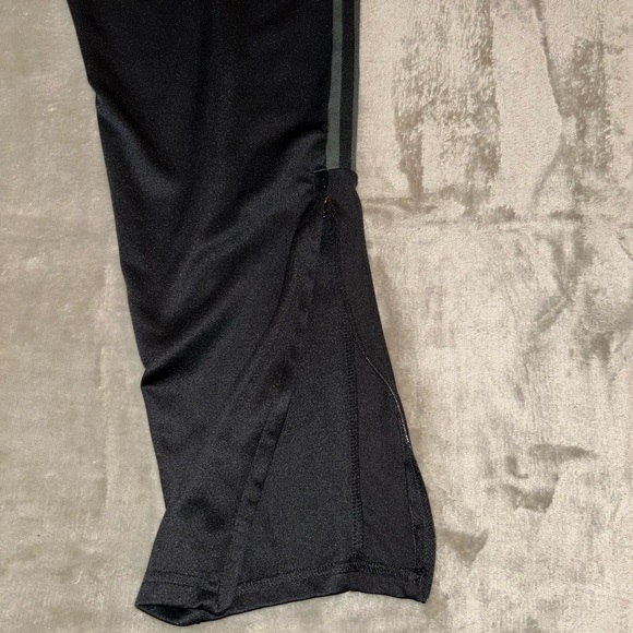 Adidas Black and Gray Athletic Pants with Zip Up Calves L - Picture 6 of 6